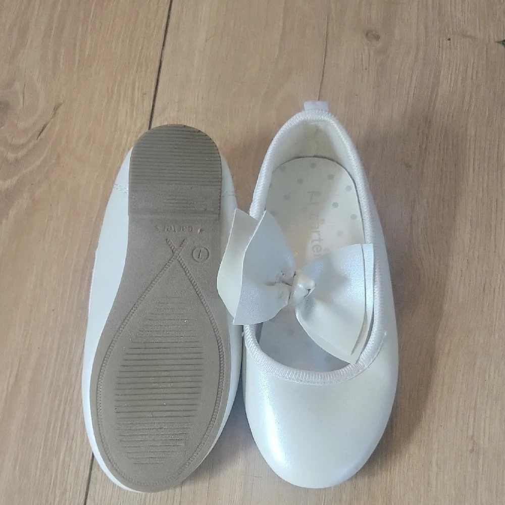 Carter's Ivory Kids Dress Shoes with Bow